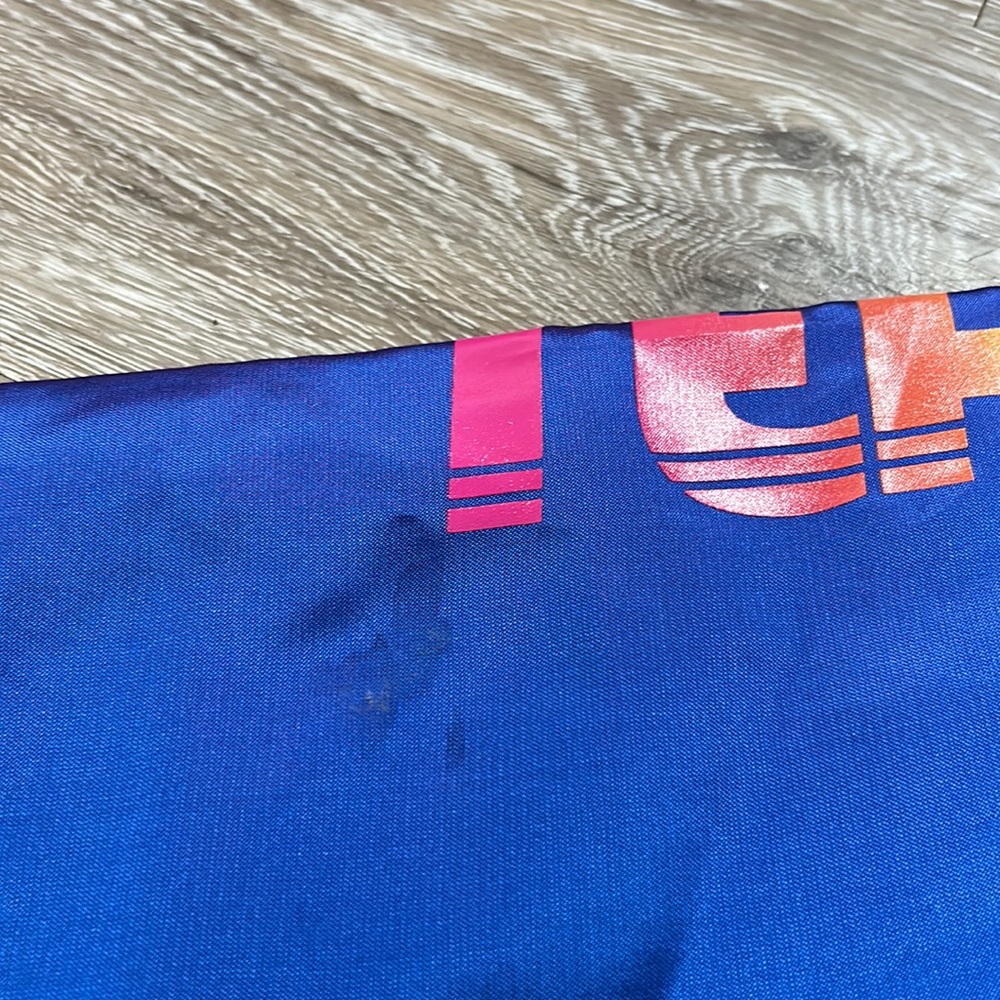 Windbreaker - Picture 4 of 7